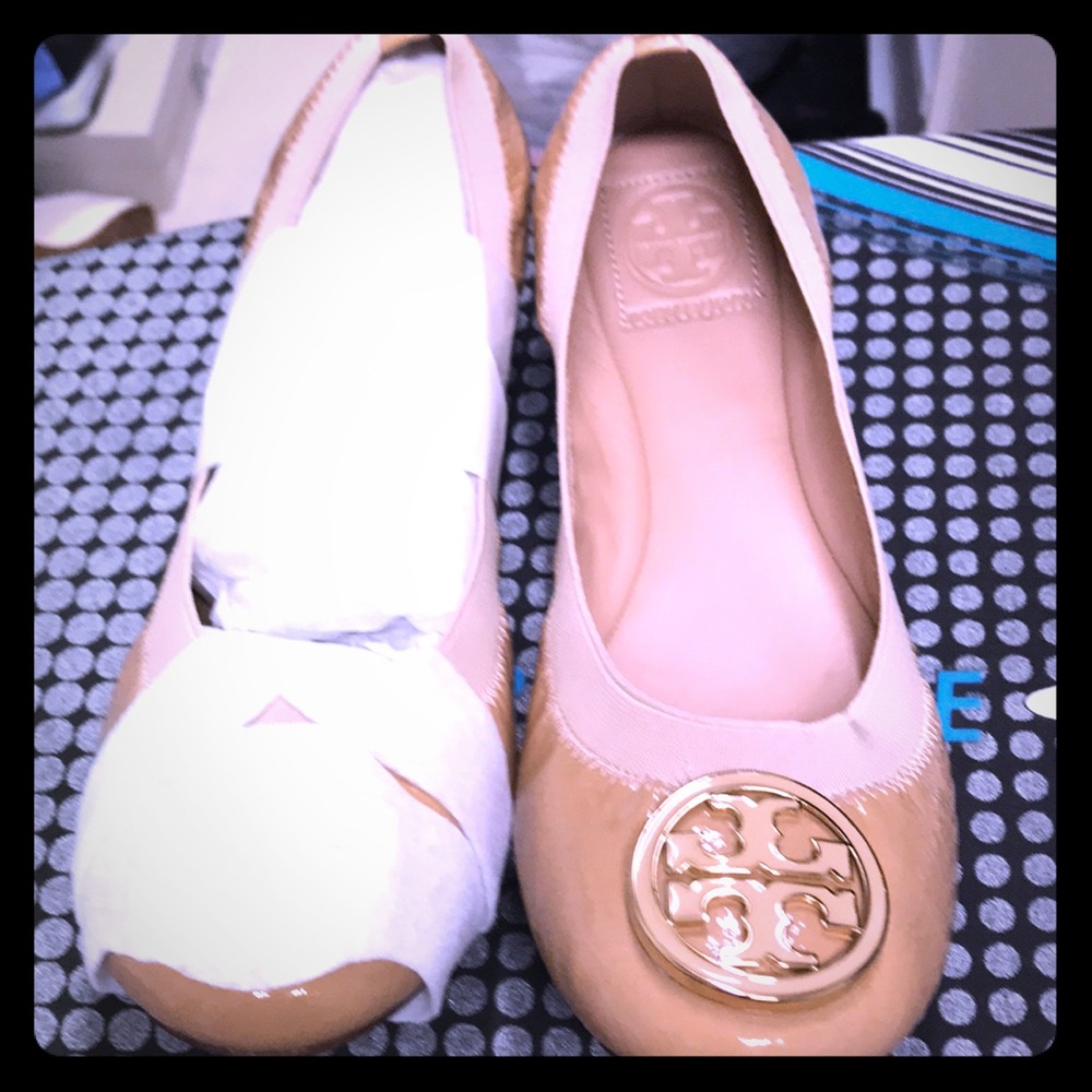 Size 9 Tory Burch Caroline flats - brand new